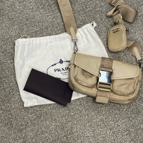 Prada bag - Picture 3 of 3